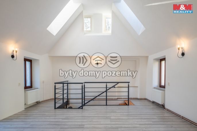 Pronájem, Restaurace, stravování, Volyně