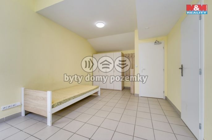 Pronájem, Byt 1+kk, Sytno