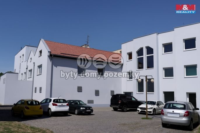 Prodej, Obchod a služby, Žebrák