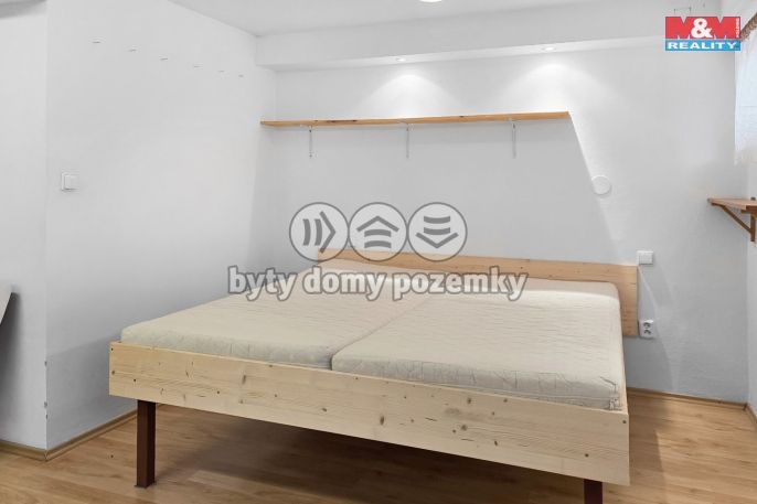 Pronájem, Byt 1+kk, Dolní Bousov