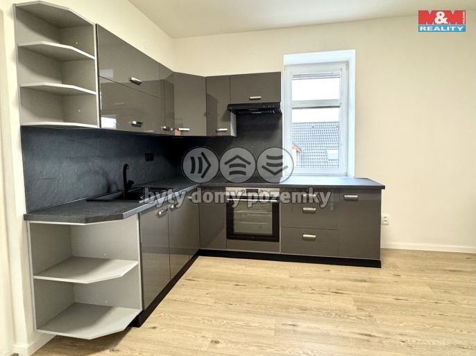Pronájem, Byt 3+kk, Kladno