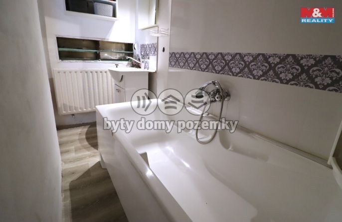 Prodej, Rodinný dům, Vroutek
