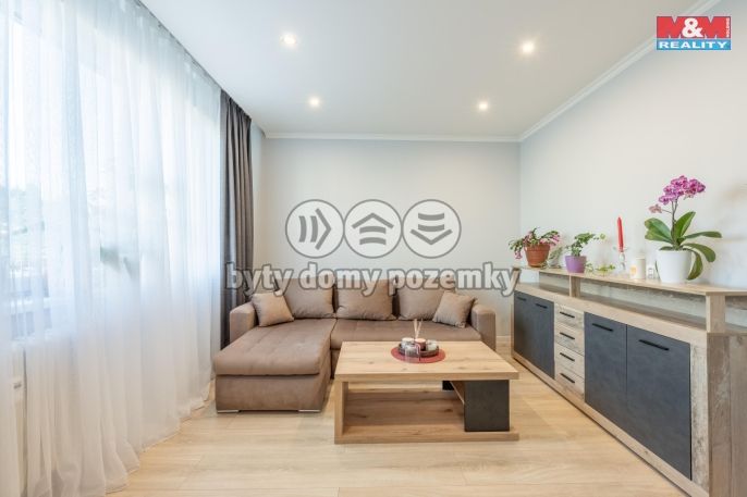 Prodej, Byt 3+1, Slaný