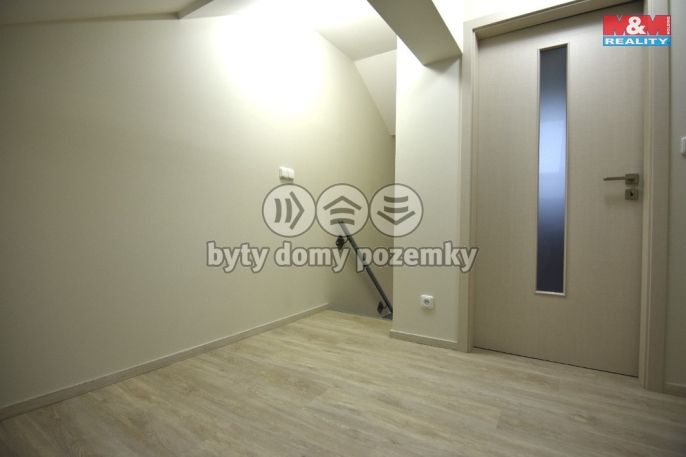 Pronájem, Byt 5+kk, Milovice