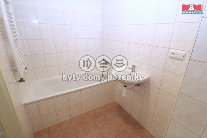 Pronájem, Byt 1+kk, Klecany