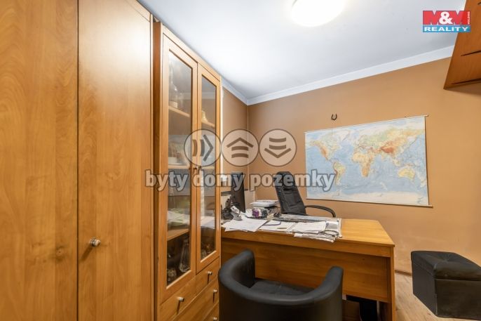 Prodej, Obchod a služby, Staříč