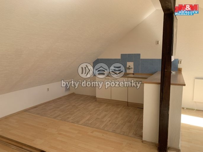 Pronájem, Byt 1+kk, Vojkovice