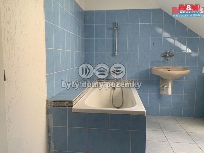 Pronájem, Byt 1+kk, Vojkovice