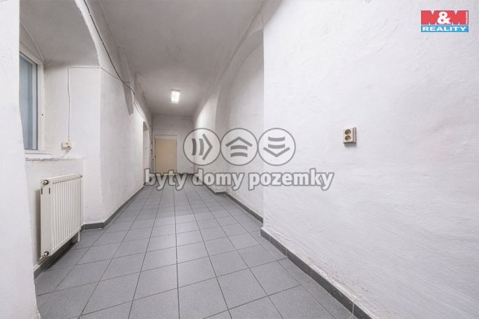 Prodej, Obchod a služby, Úvaly