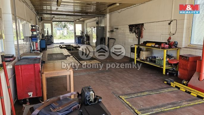 Pronájem, Obchod a služby, Chrášťany