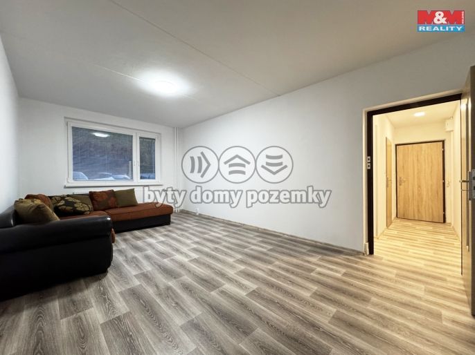 Pronájem, Byt 1+1, Ostrov