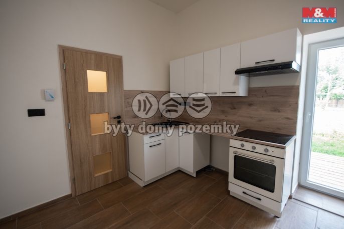 Pronájem, Byt 1+kk, Pardubice