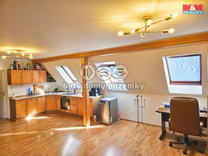 Pronájem, Byt 4+kk, Stochov