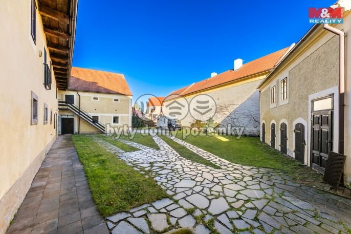 Pronájem, Zemědělská usedlost, Dobrovíz