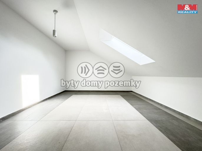 Pronájem, Byt 2+1, Velešín