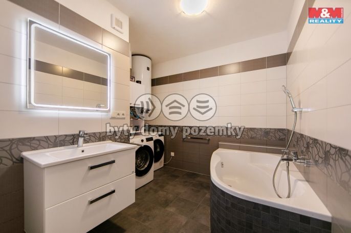 Prodej, Byt 4+kk, Vochov