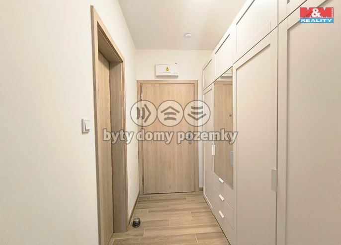 Pronájem, Byt 1+kk, Slaný