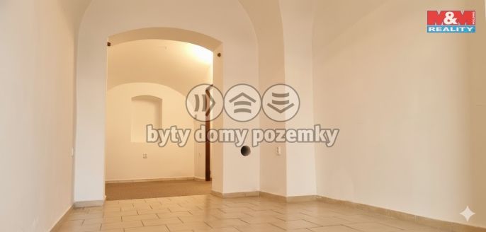 Pronájem, Obchod a služby, Přelouč