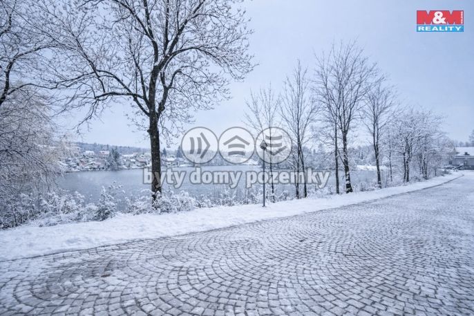 Prodej, Vodní plocha, Svojšice