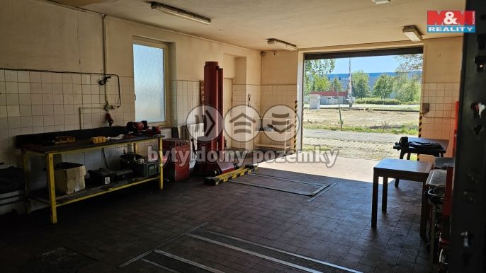 Pronájem, Obchod a služby, Chrášťany