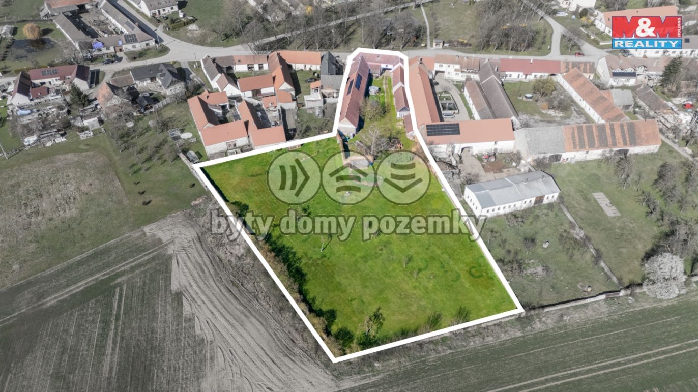 pozemek.png