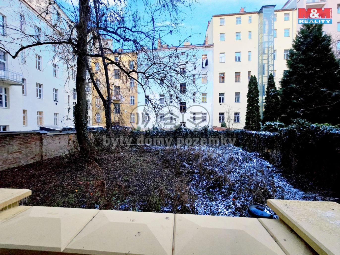 Dům