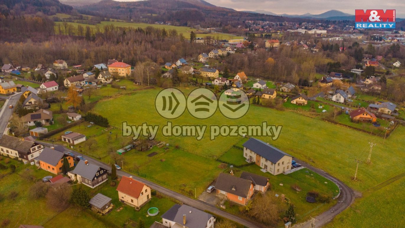 pohled na pozemek