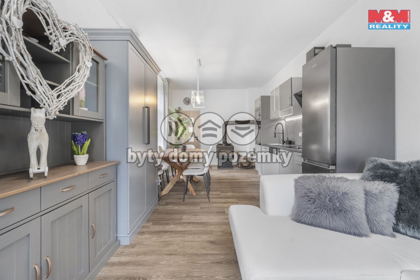 Byt v I.NP (vlevo), 3+kk 55  m²
