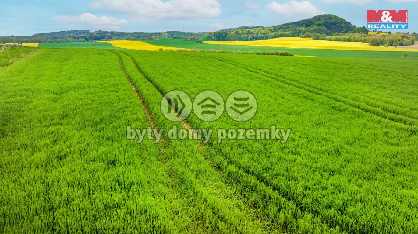 pohled na pozemek