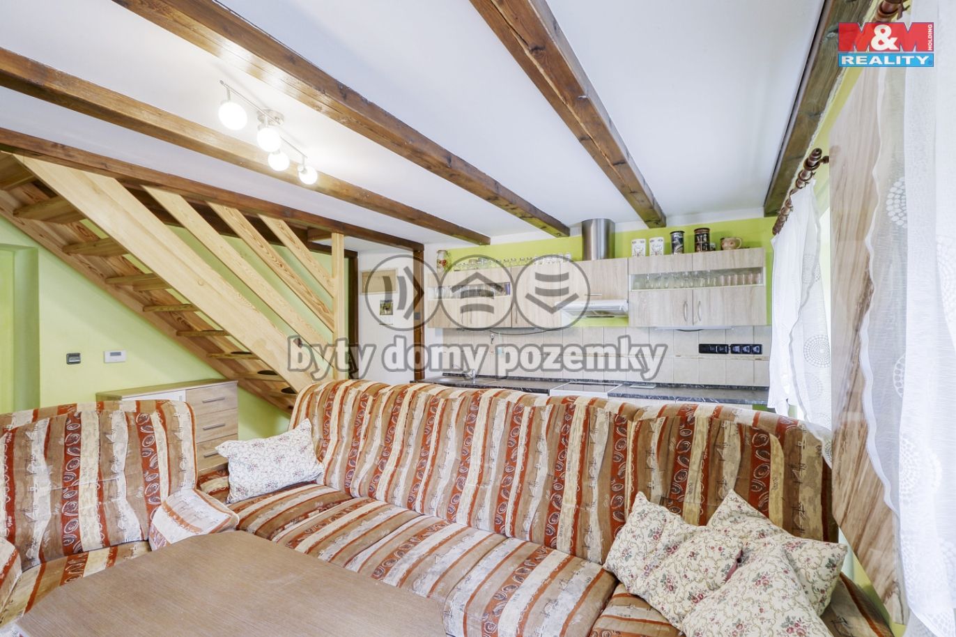8fa4d115-15c2-4ab5-bd42-6fef56570443.jpg