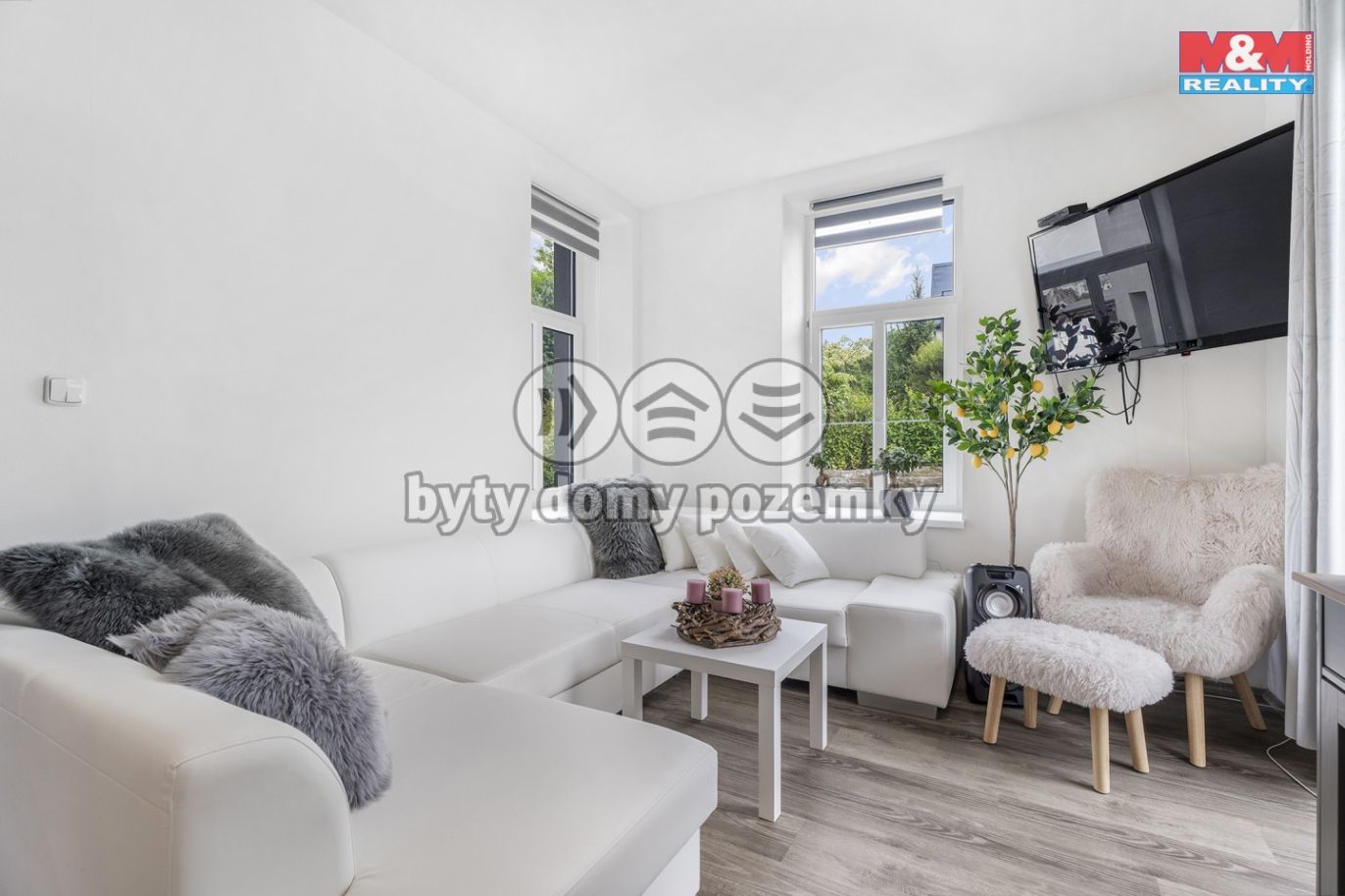 Byt v I.NP (vlevo), 3+kk 55  m²
