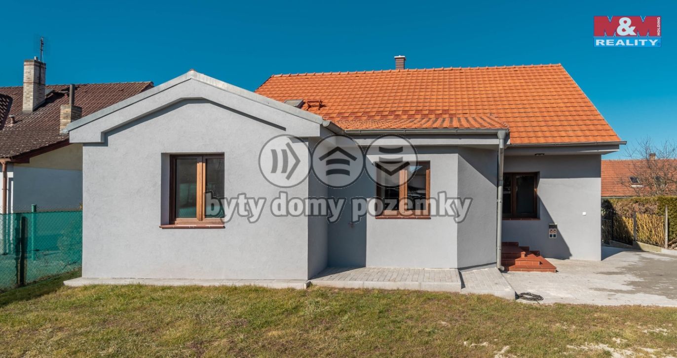 Dům