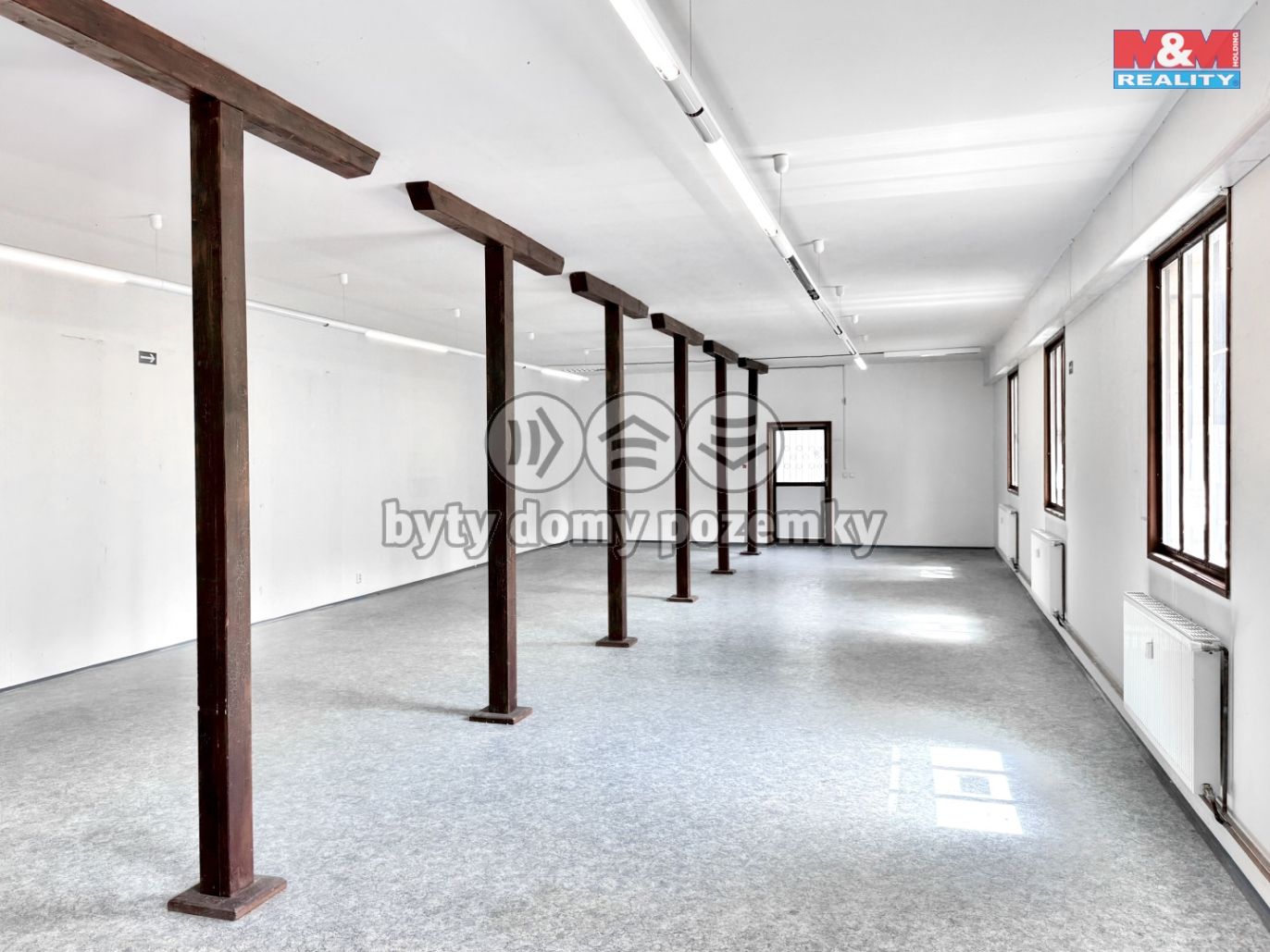 Prostorná místnost o velikosti 150 m2