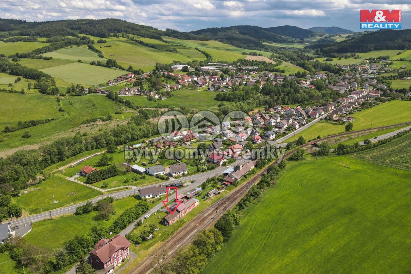 zhora 3 + šipka.jpg