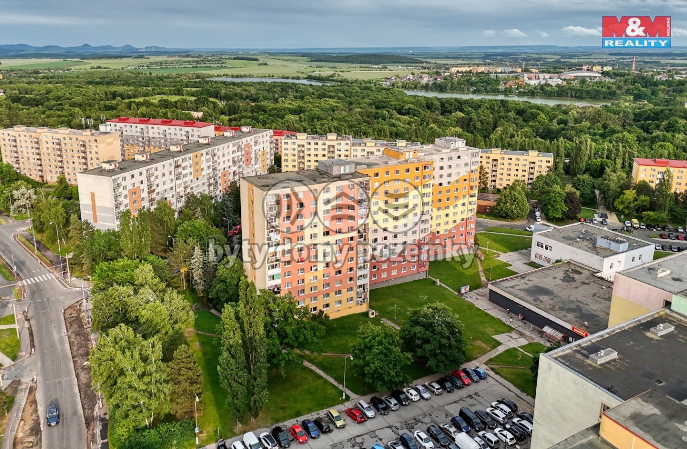 dům a okolí