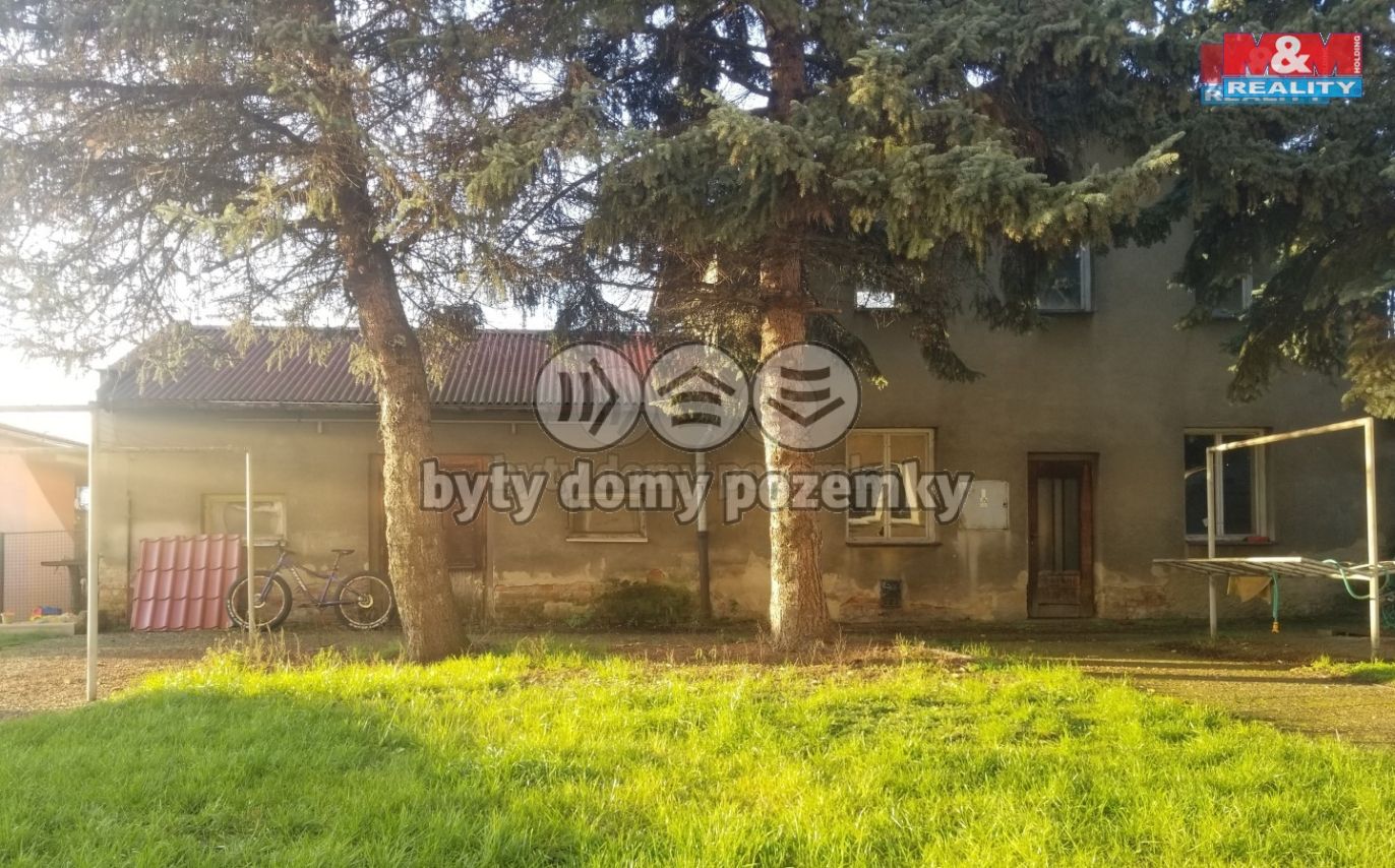 Dům