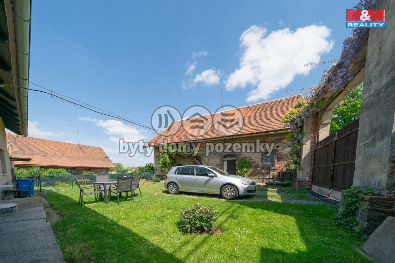 Prodej rodinného domu, 153 m², Všechromy