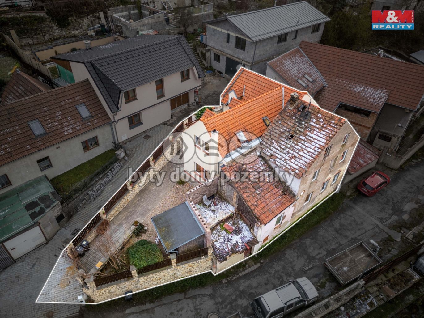 Bustehrad.jpg