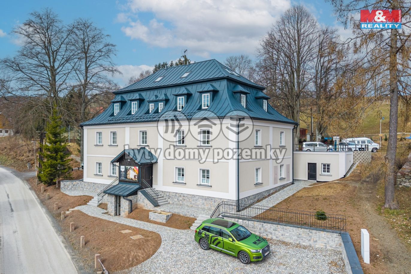 Dům