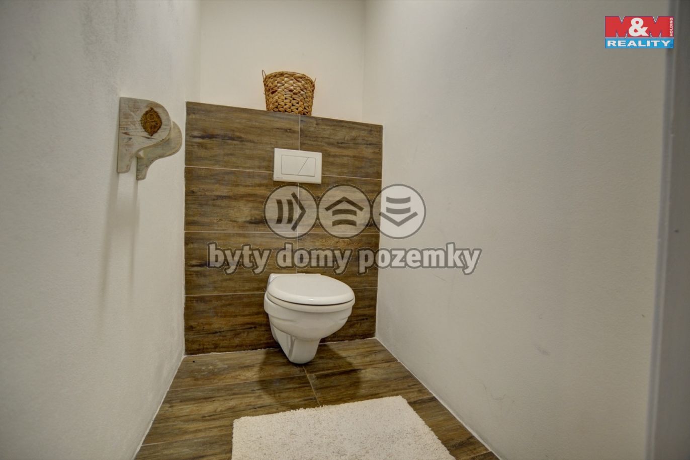 d12b9419-e6b9-4d20-9050-87dadf95b429.jpg