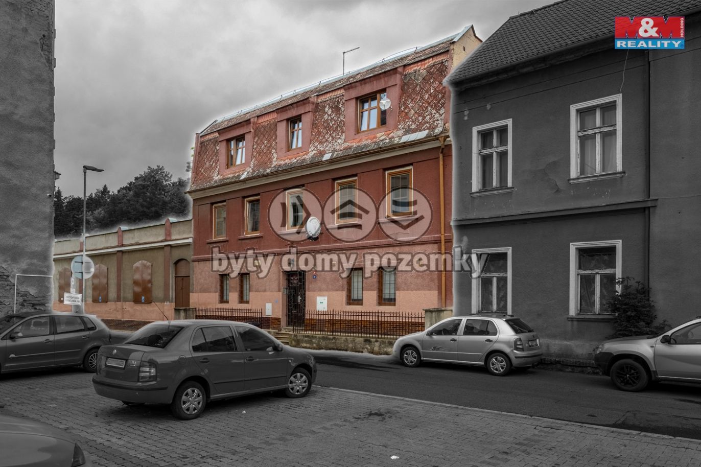 001a.jpg