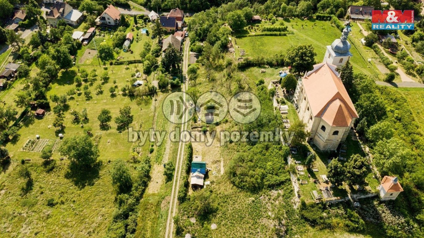 Letecký pohled na zahrado a okolí