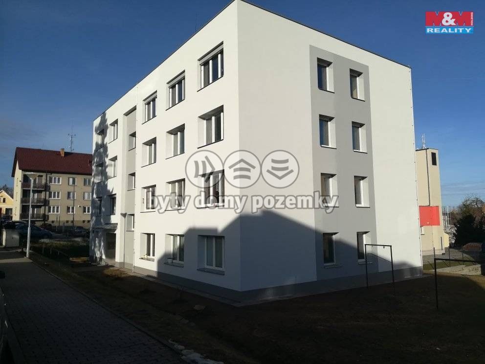 872416 - Prodej bytu 4+1, 89 m², Čestice