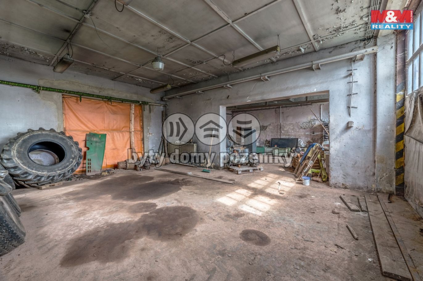 F37B1627-HDR.jpg