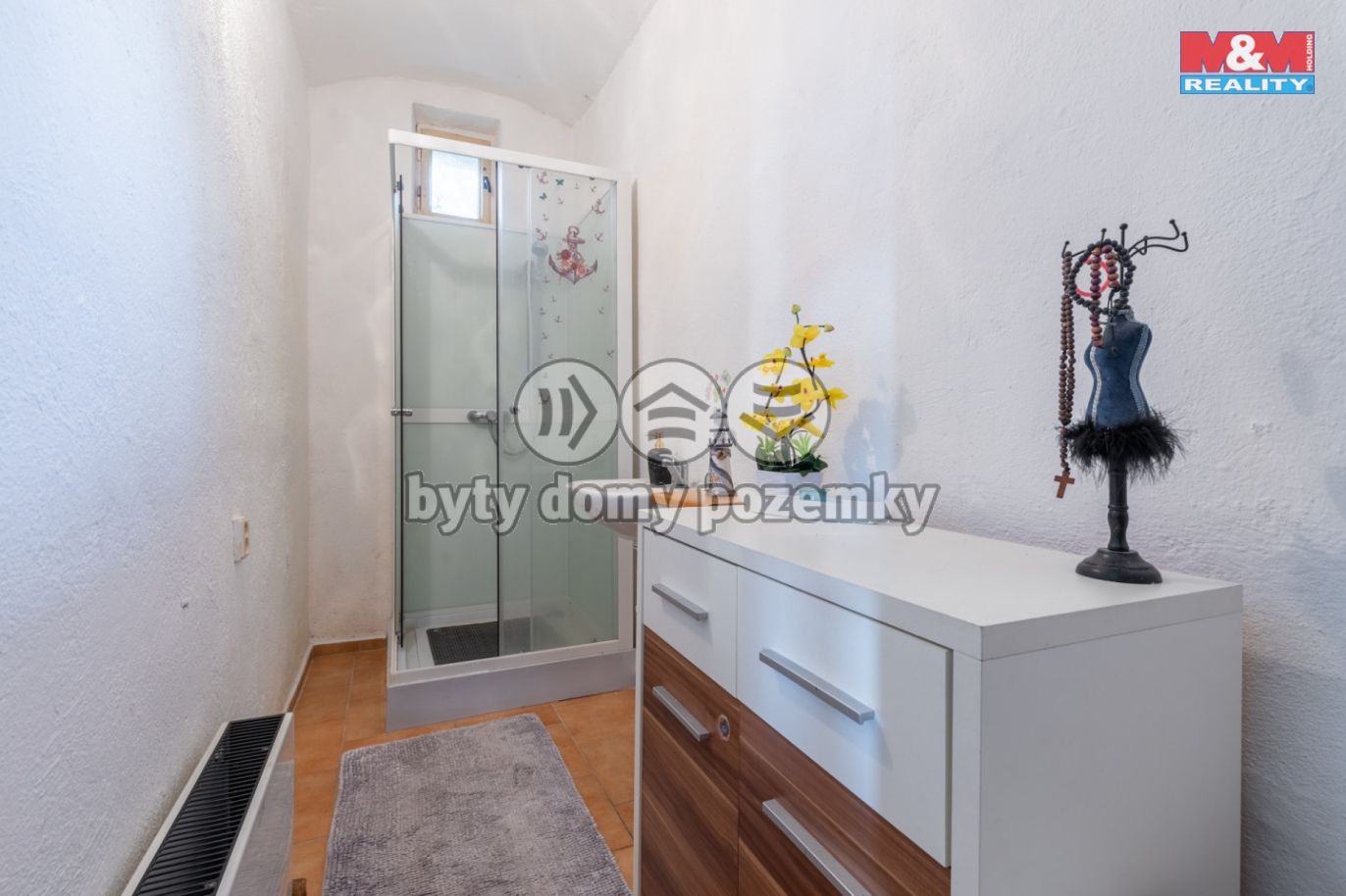 1db184ea-f14c-46b6-86de-c7e0a963355d.jpg
