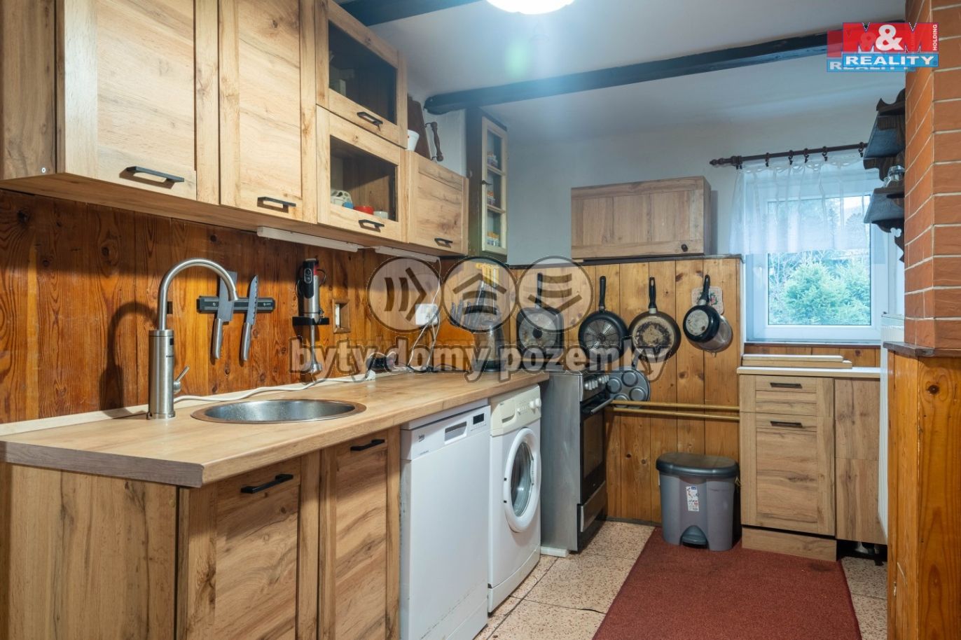3d9150b5-f7df-47a4-9bdb-eb665093e9ec.jpg