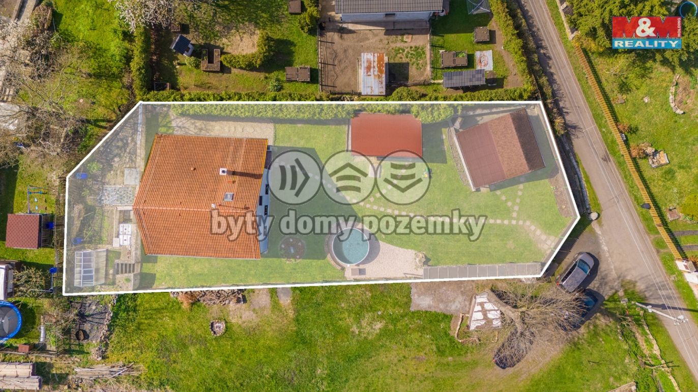 Dům
