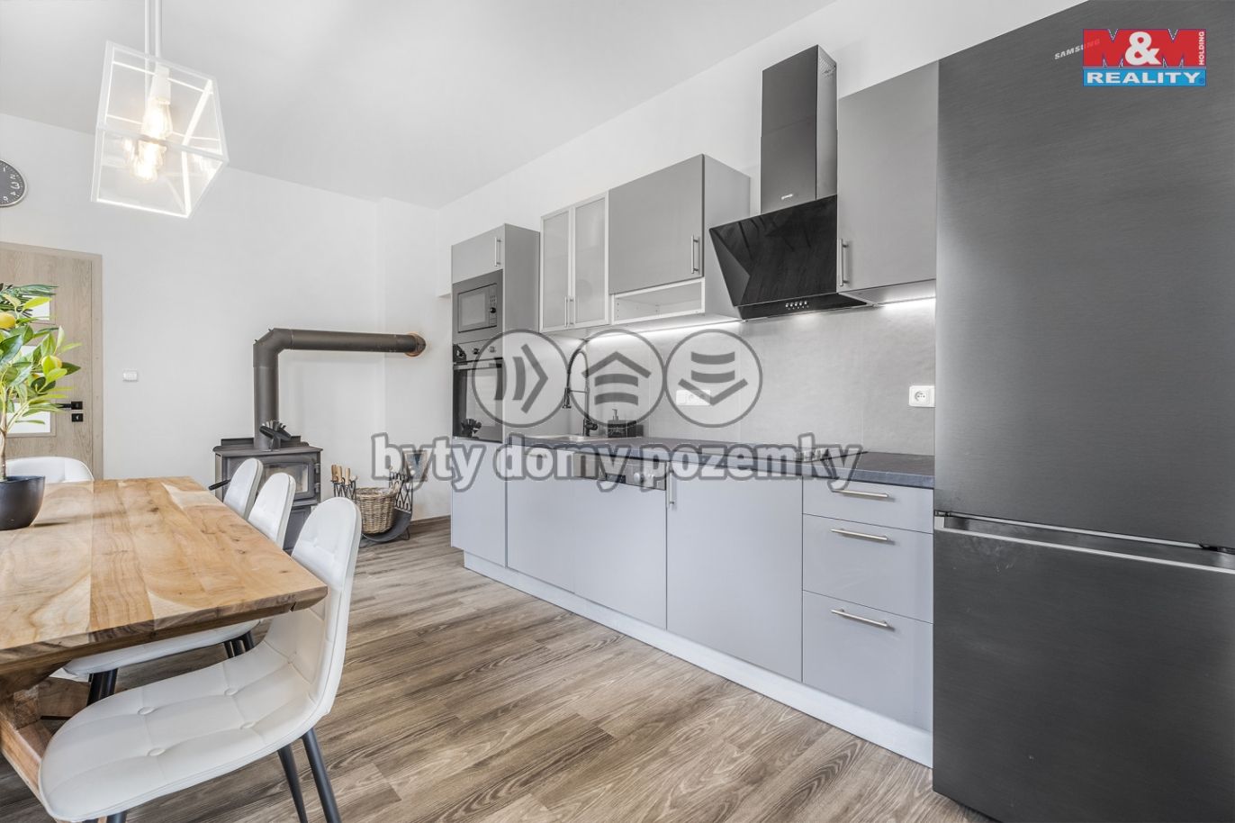 Byt v I.NP (vlevo), 3+kk 55  m²