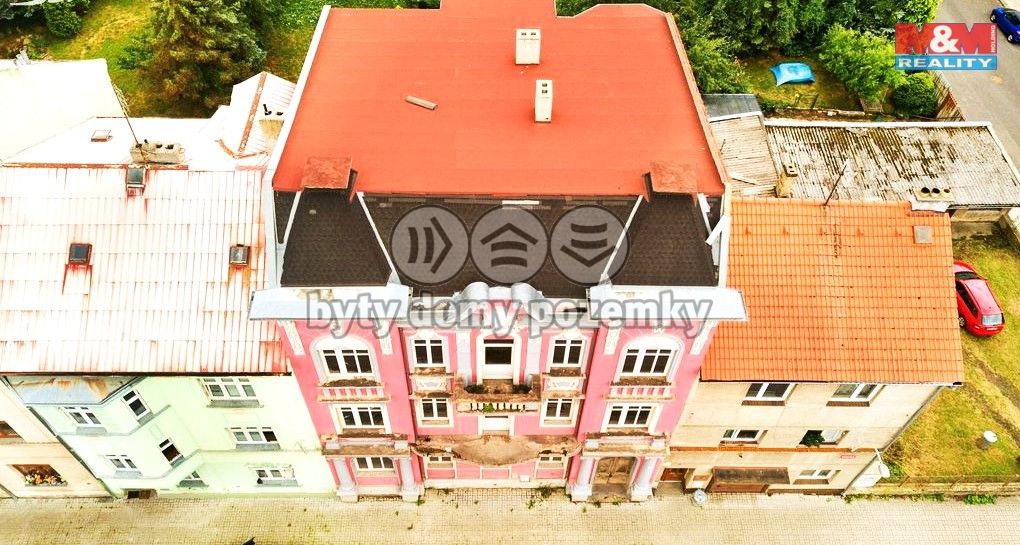dům