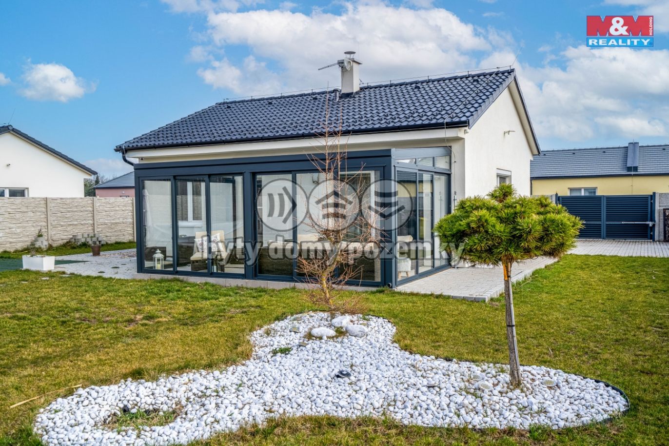 Dům